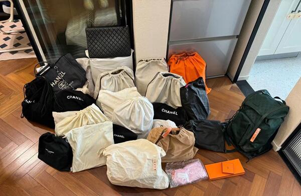 碾子山区回收奢侈品鞋子.jpg